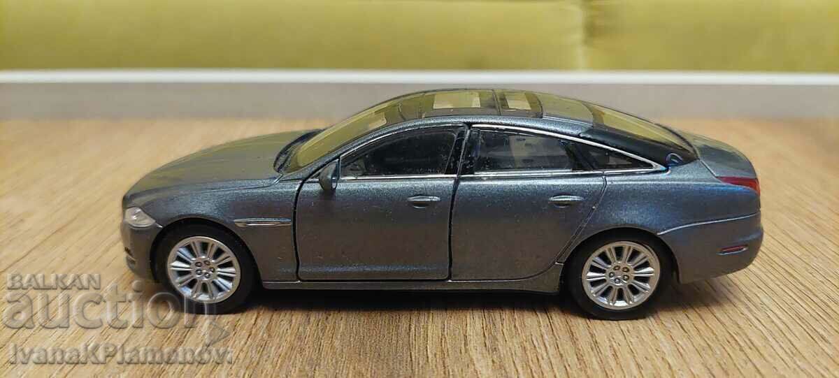 Δημοπρασία Μεταλλικό τρόλεϊ για συλλέκτες Δημοπρασία Μεταλλικό τρόλεϊ για συλλέκτες