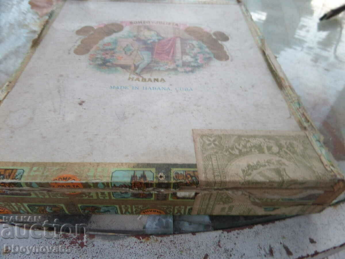 Delivery of Romeo y Julieta made in Habana, Cuba Delivery of Romeo y Julieta made in Habana, Cuba