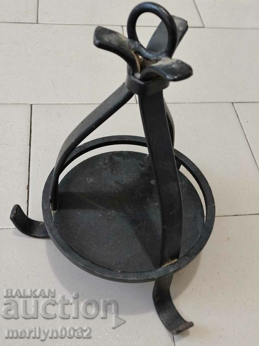 Auction Old metal rack stand wrought iron Auction Old metal rack stand wrought iron