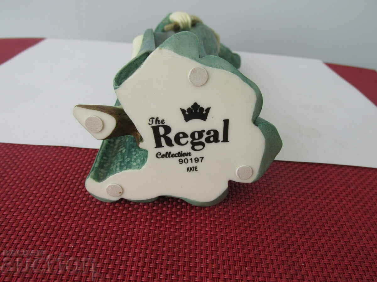 Regal figurine - 6 Regal figurine - 6