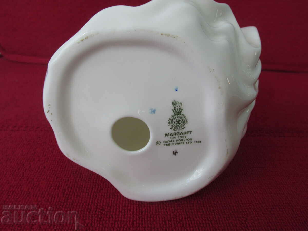 Royal Dowton figurine - 7