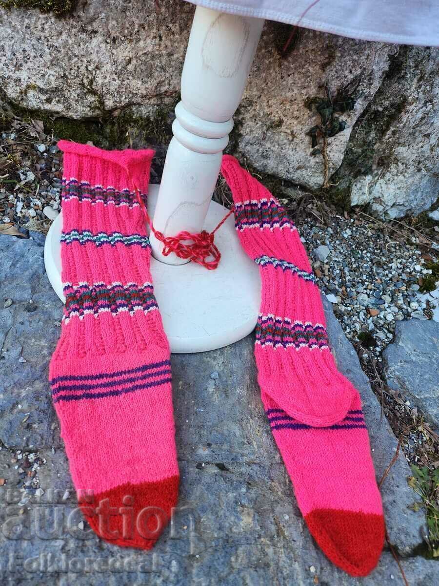 Licitație Costum de damă din câmpul Ohrid, eșarfă muzeu