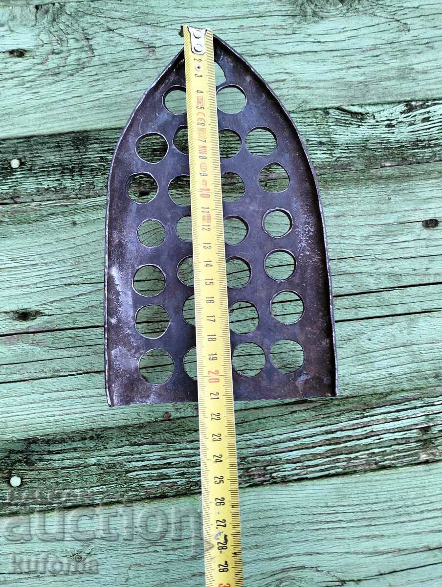 Auction Iron stand for iron Auction Iron stand for iron