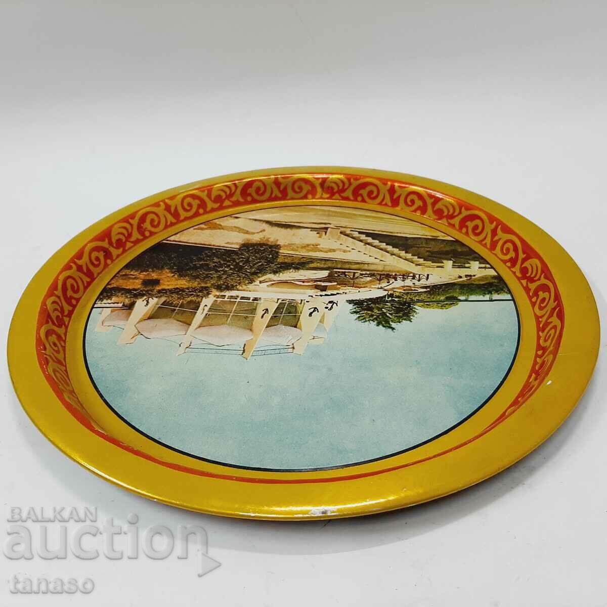 Delivery of Old metal tray, 31 cm(7.3)