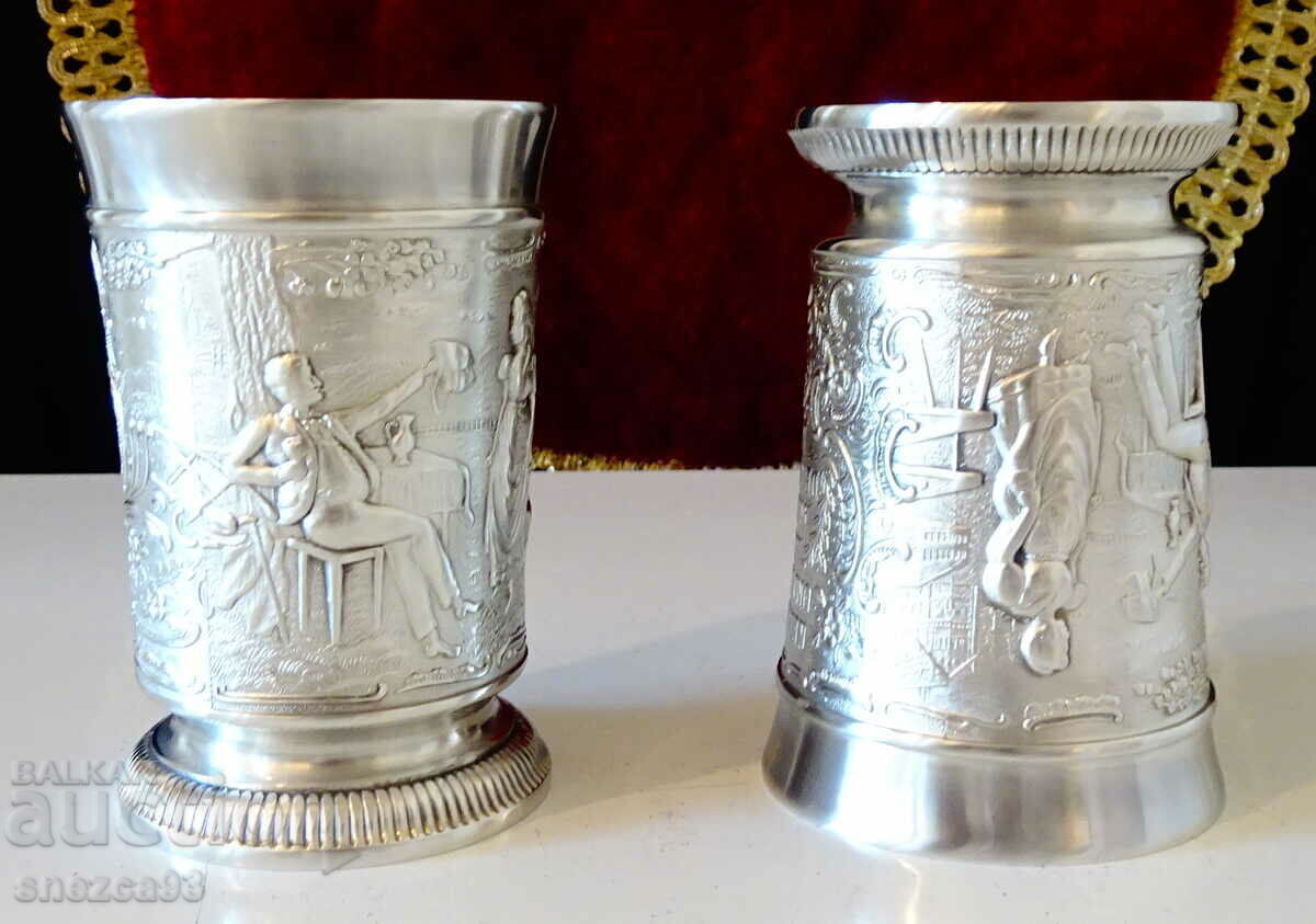 Tin wine glasses, scenes from a love song. - 6