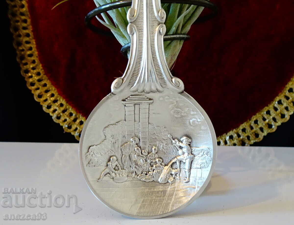 Pewter spoon with picture The Musical Party. with price 26.00 BGN | € 13.29 Pewter spoon with picture The Musical Party. with price 26.00 BGN | € 13.29