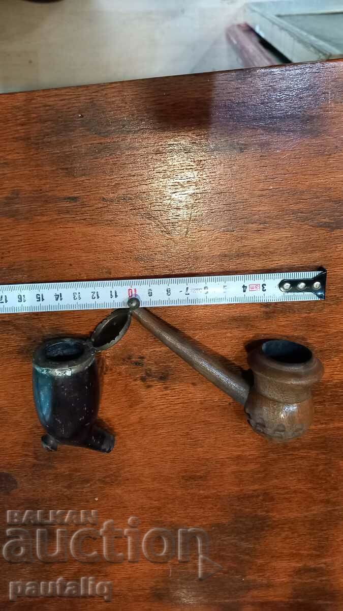 LOT OF OLD PIPES - 5