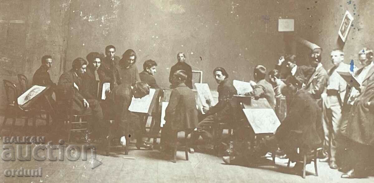 4627 Kingdom of Bulgaria artists in the academy exercises 20th with price 15.00 BGN | € 7.67