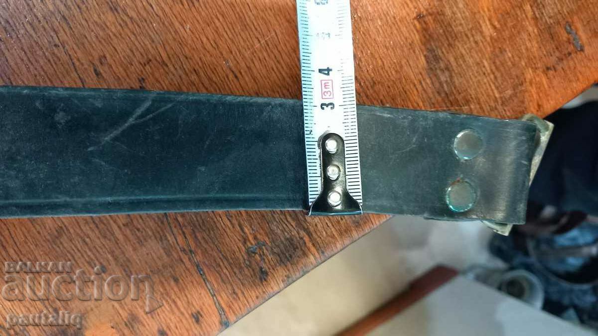 Delivery of OLD LEATHER FIREMAN'S BELT Delivery of OLD LEATHER FIREMAN'S BELT