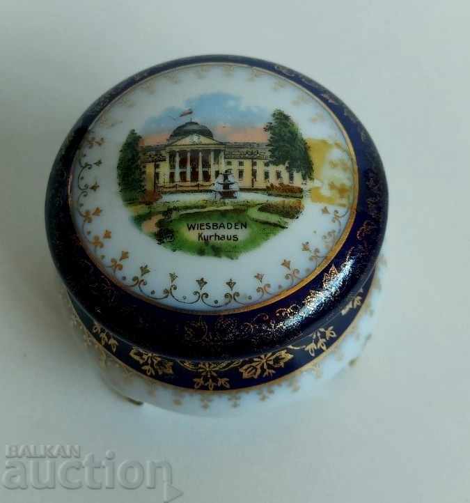 Delivery of . OLD PORCELAIN BOX BOX MARKING PORCELAIN Delivery of . OLD PORCELAIN BOX BOX MARKING PORCELAIN