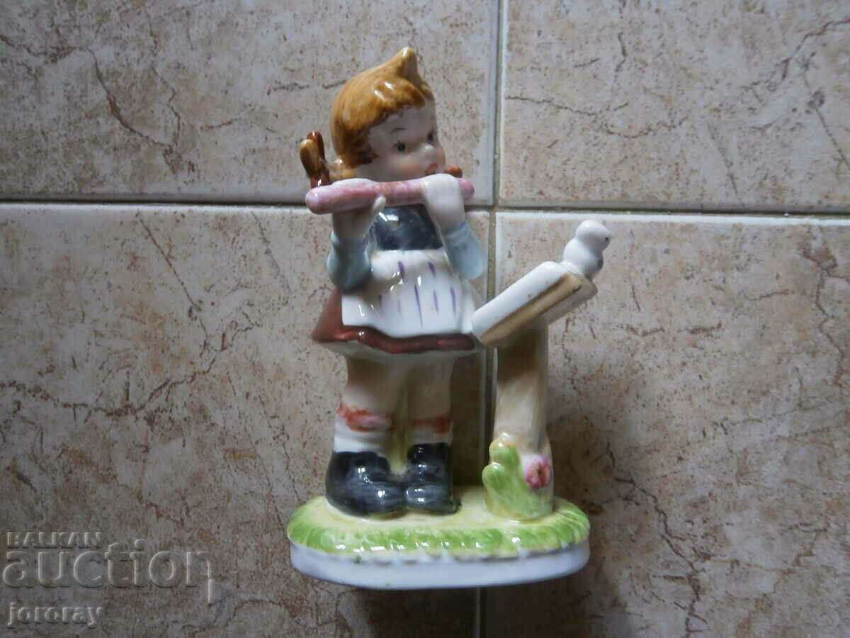 Porcelain figure 15 cm