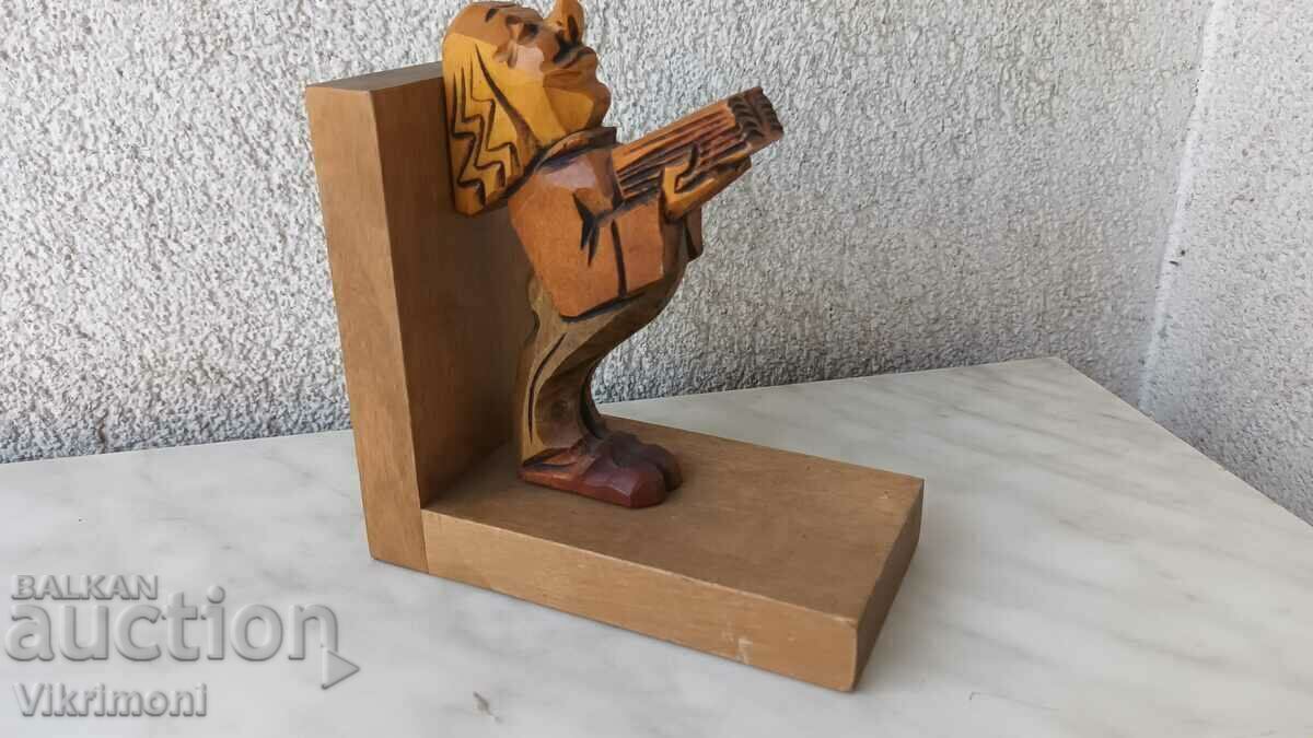 Sculptură în lemn, figură, dop de carte cu preț 30.00 BGN | € 15.34 Sculptură în lemn, figură, dop de carte cu preț 30.00 BGN | € 15.34