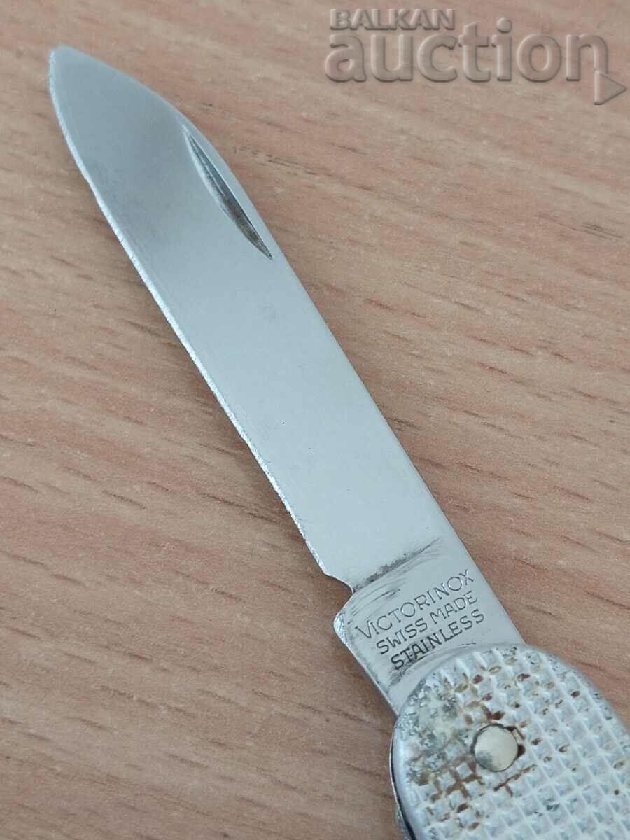 Auction Victorinox Vintage Officer's Knife Auction Victorinox Vintage Officer's Knife