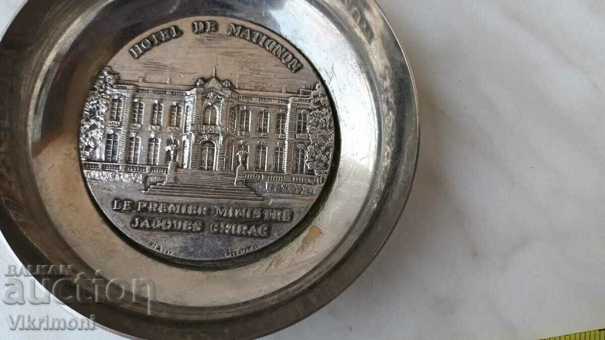 Auction Jacques Chirac,Pr,Hotel de Matignon,court,Jacques Chirac,marked Auction Jacques Chirac,Pr,Hotel de Matignon,court,Jacques Chirac,marked