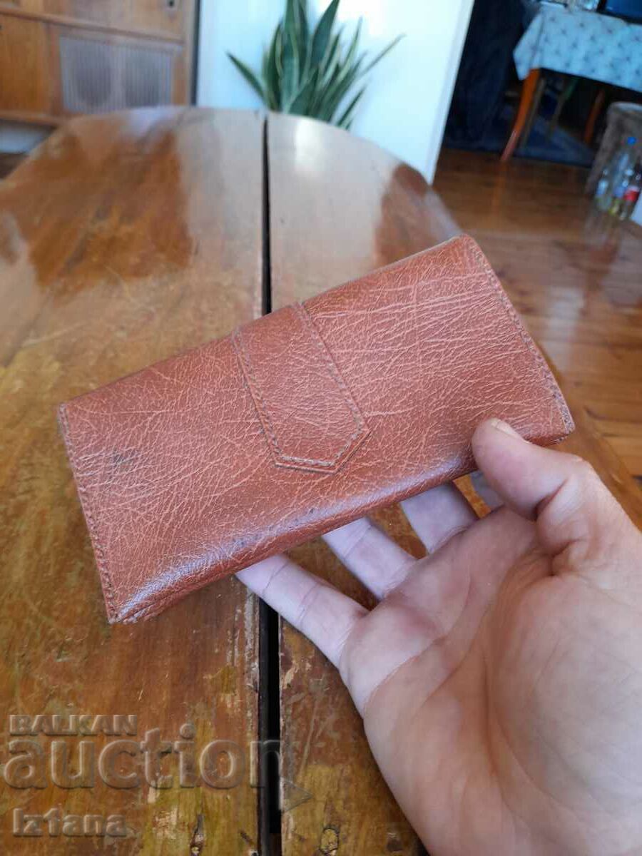 Доставка на Старо Дамско портмоне Лукс Доставка на Старо Дамско портмоне Лукс