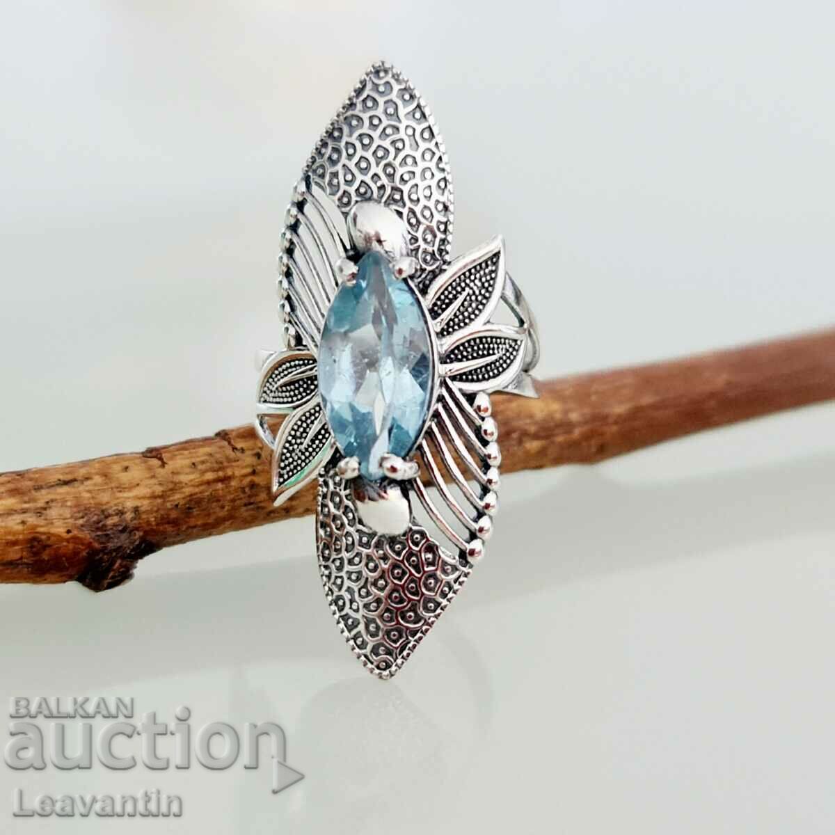 5511 Silver Ring with Blue Topaz