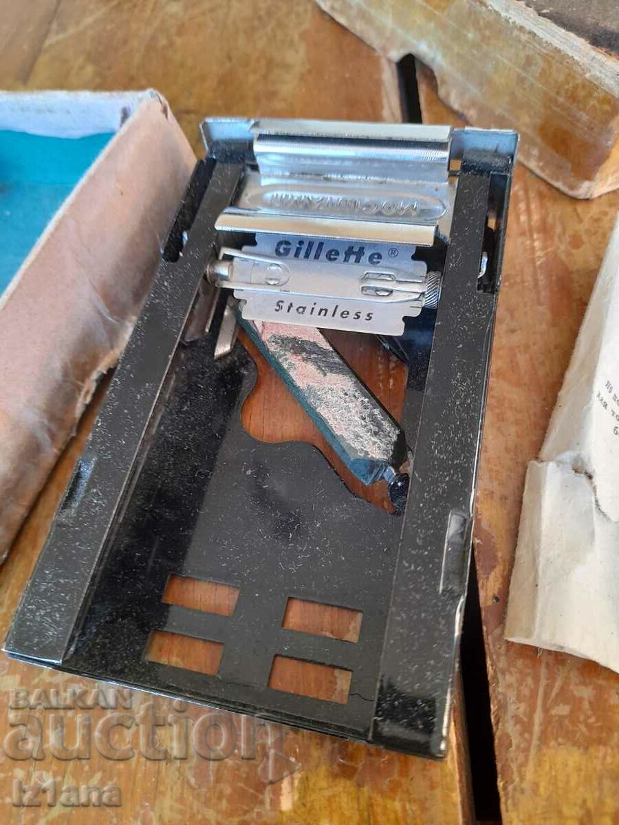 Auction  Old razor sharpener