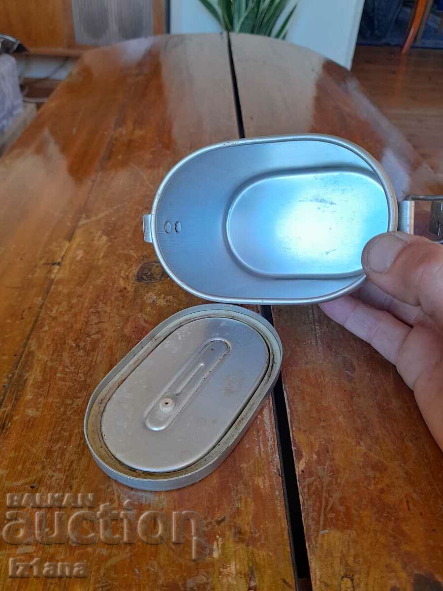 Delivery of Old aluminum food can Delivery of Old aluminum food can