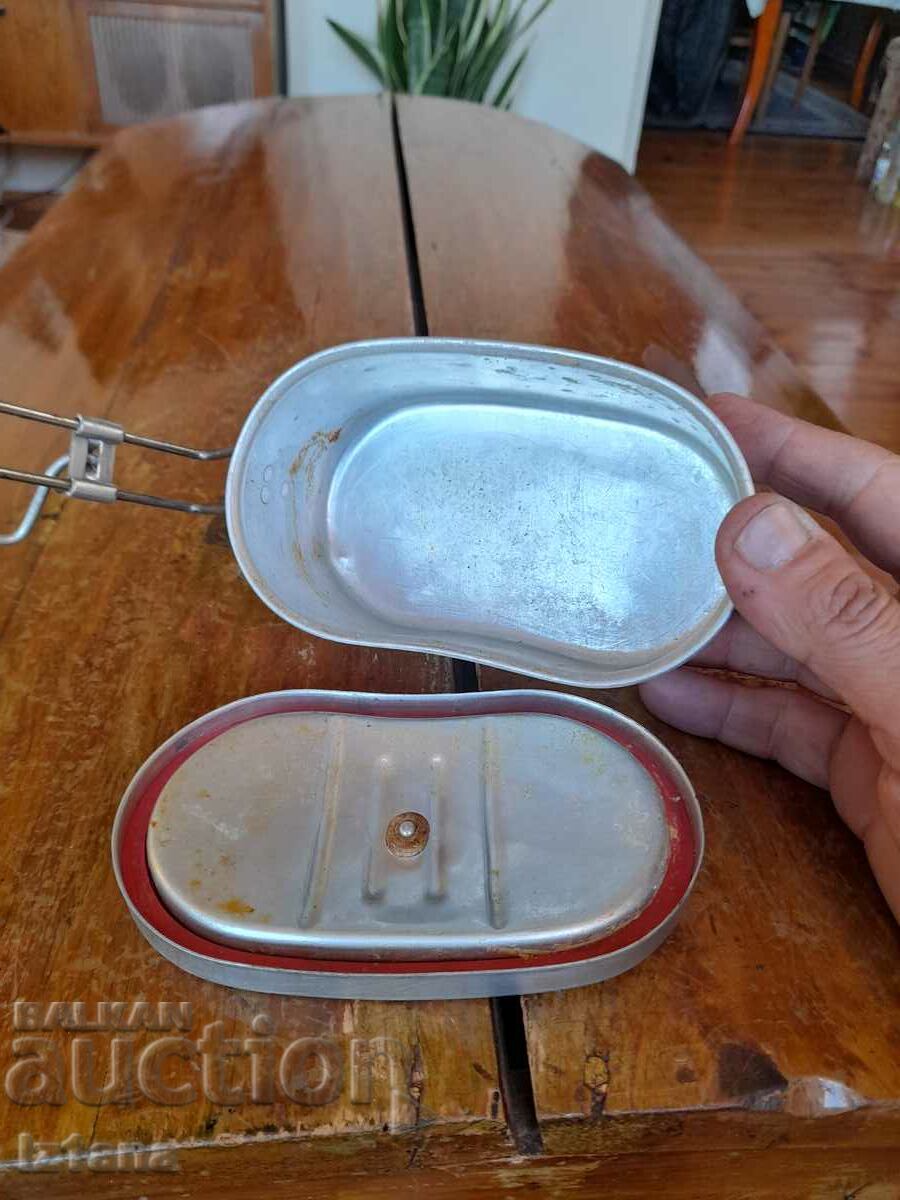 Delivery of Old aluminum food can Delivery of Old aluminum food can