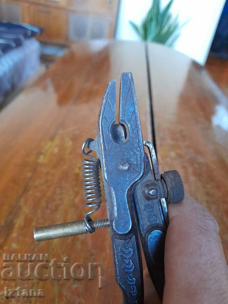 Old poplar pliers - 5 Old poplar pliers - 5