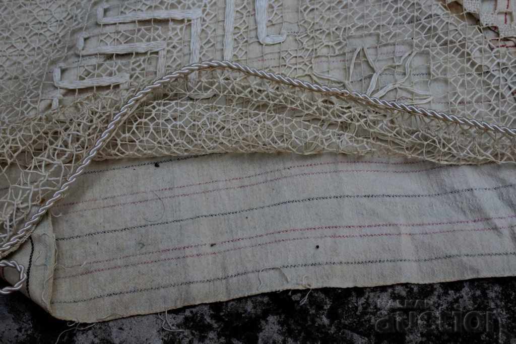 Delivery of .OLD TRIANGULAR COVER CUSHION KNIT SINGLE HOOK Delivery of .OLD TRIANGULAR COVER CUSHION KNIT SINGLE HOOK