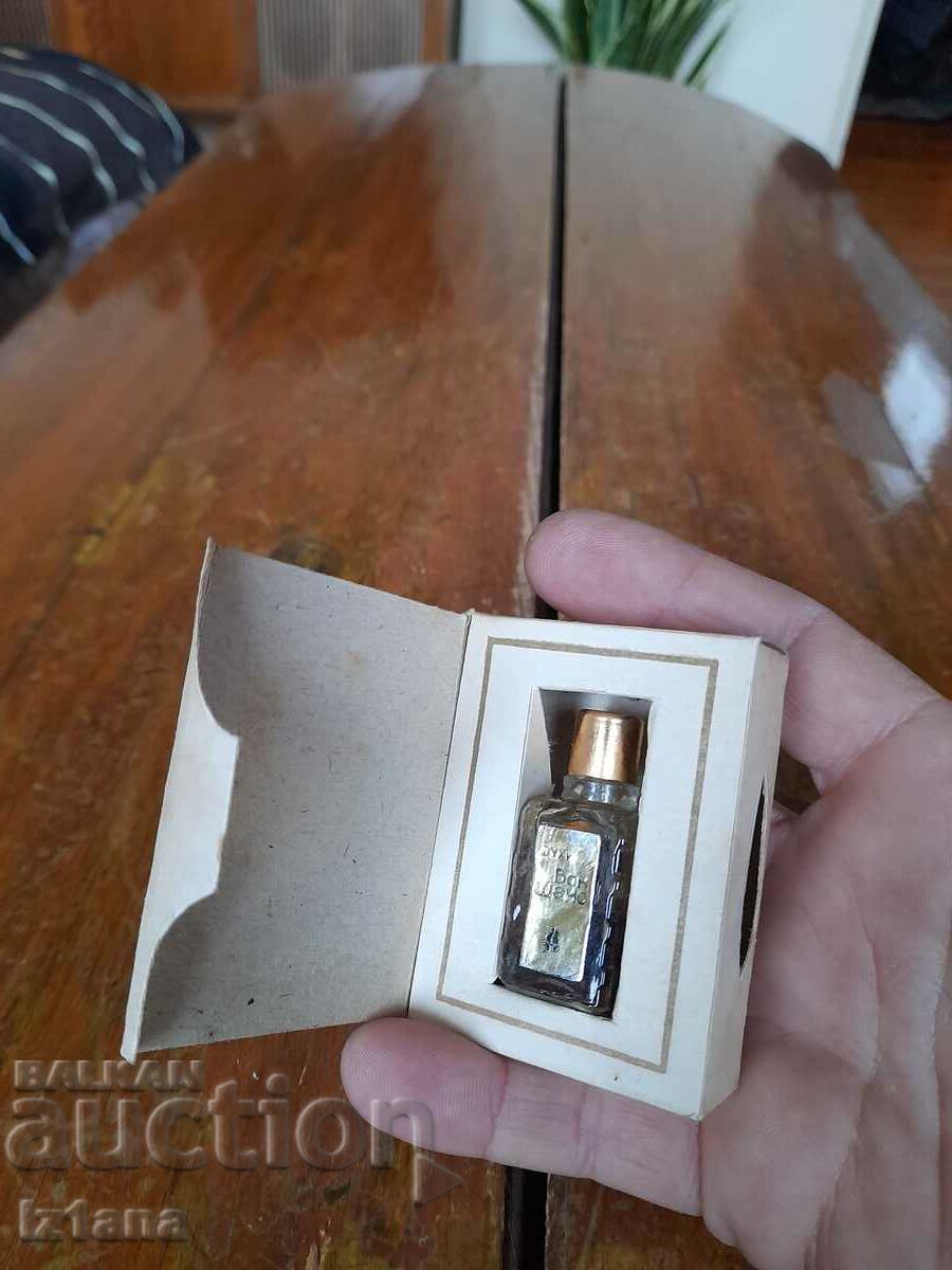Auction  Old perfume Bon Chance Aroma