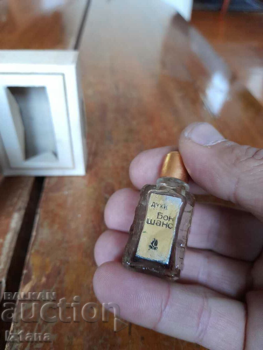 Delivery of Old perfume Bon Chance Aroma