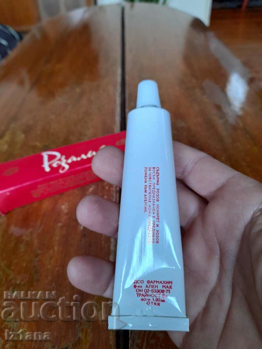 Delivery of Rosalia old cream Delivery of Rosalia old cream