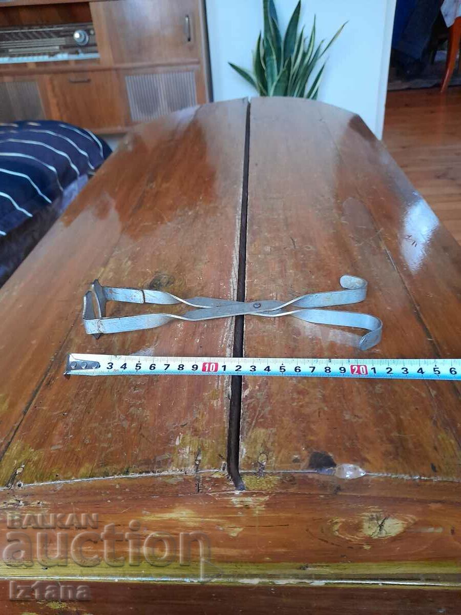 Old tongs, a device for removing jars with price 22.00 BGN | € 11.25 Old tongs, a device for removing jars with price 22.00 BGN | € 11.25
