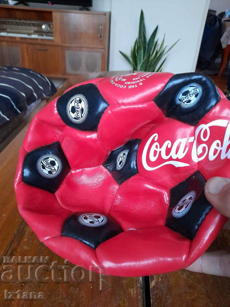 Licitație Minge de fotbal Coca Cola, Coca Cola