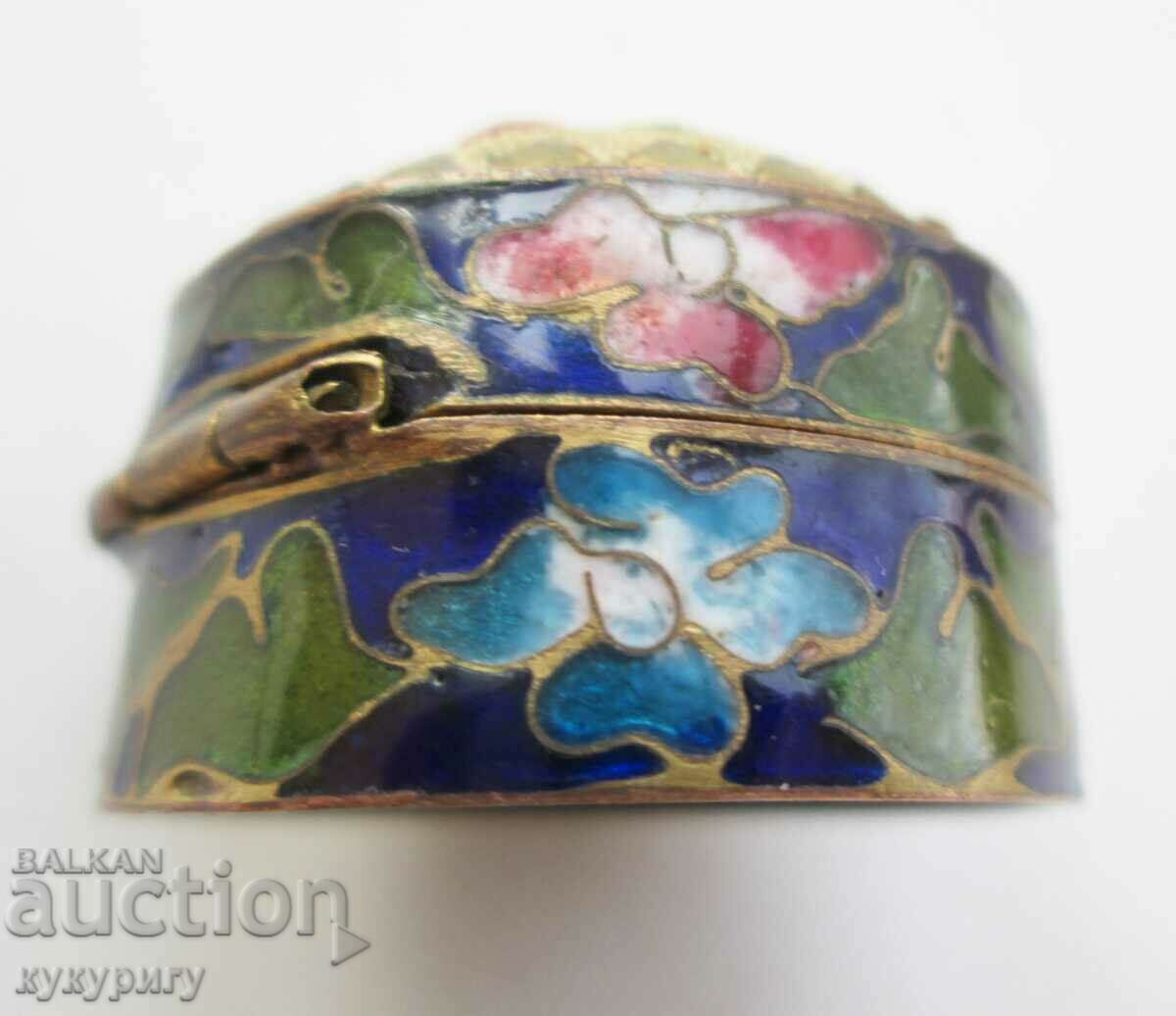 Beautiful old small box cellular enamel and embroidery - 5 Beautiful old small box cellular enamel and embroidery - 5
