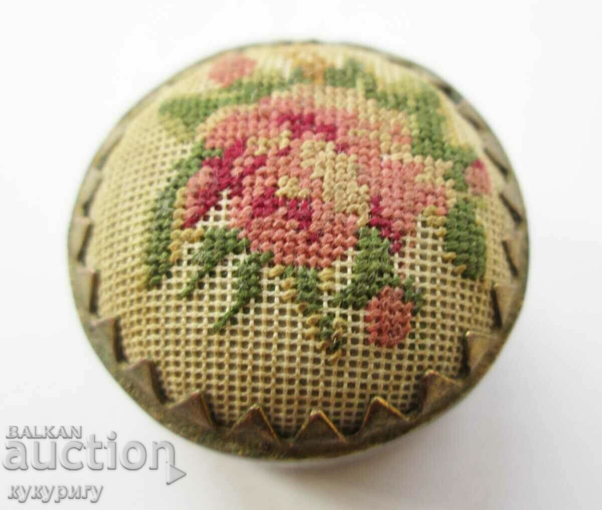Beautiful old small box cellular enamel and embroidery - 6 Beautiful old small box cellular enamel and embroidery - 6