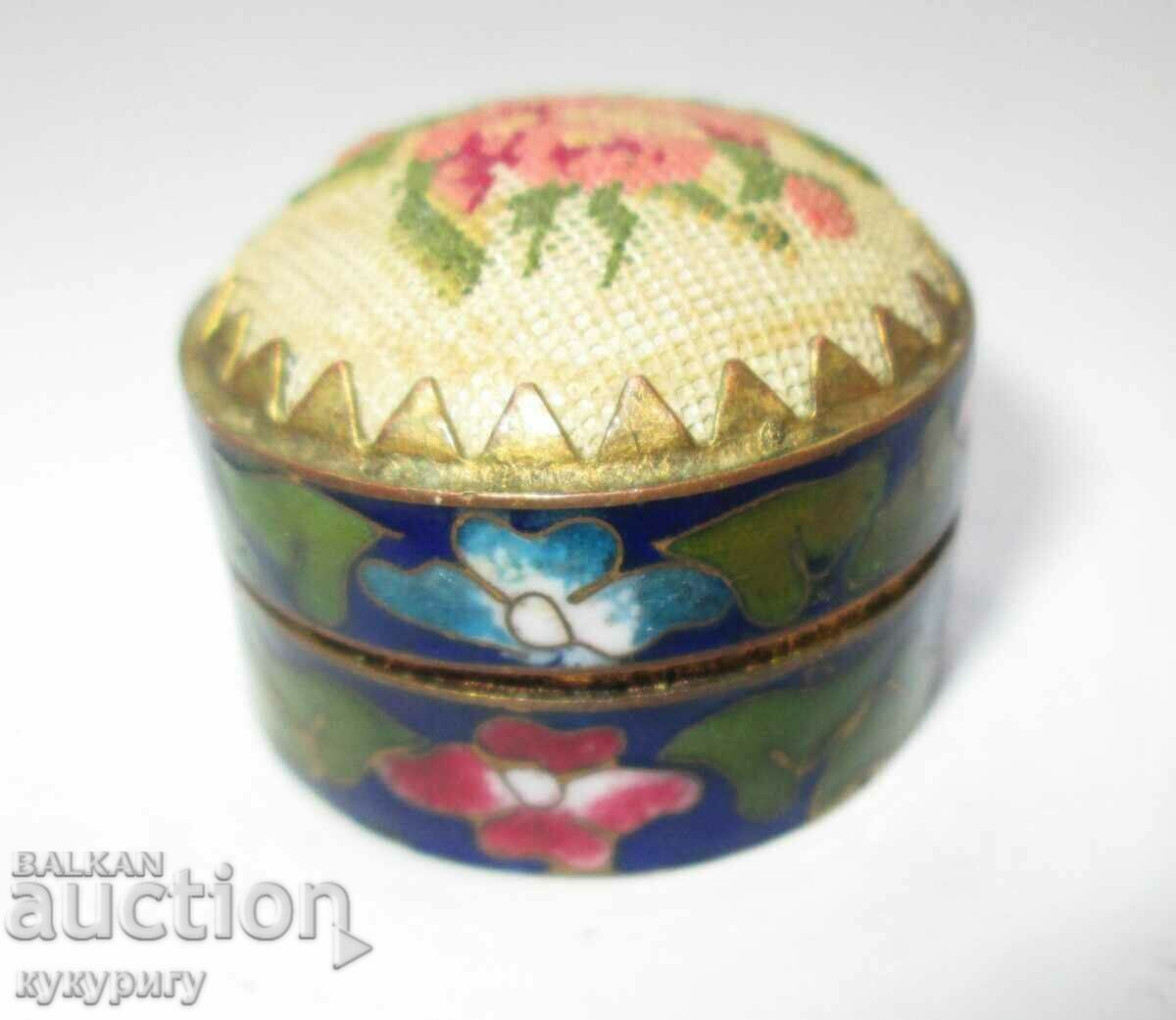 Beautiful old small box cellular enamel and embroidery