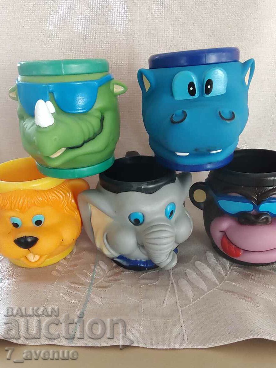 Auction Collector cups 5 pieces, crocodile elephant monkey and 21.11.24 Auction Collector cups 5 pieces, crocodile elephant monkey and 21.11.24