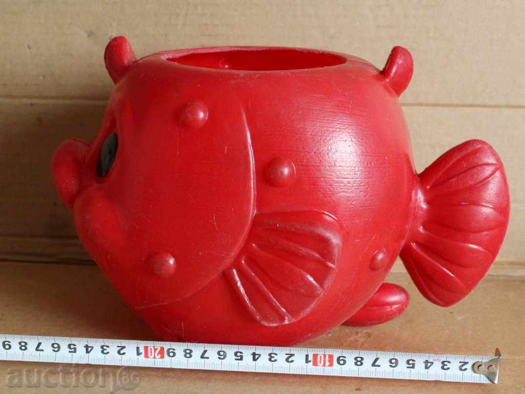 ,OLD LARGE PLASTIC SOC CHILDREN'S TOY FISH FISH