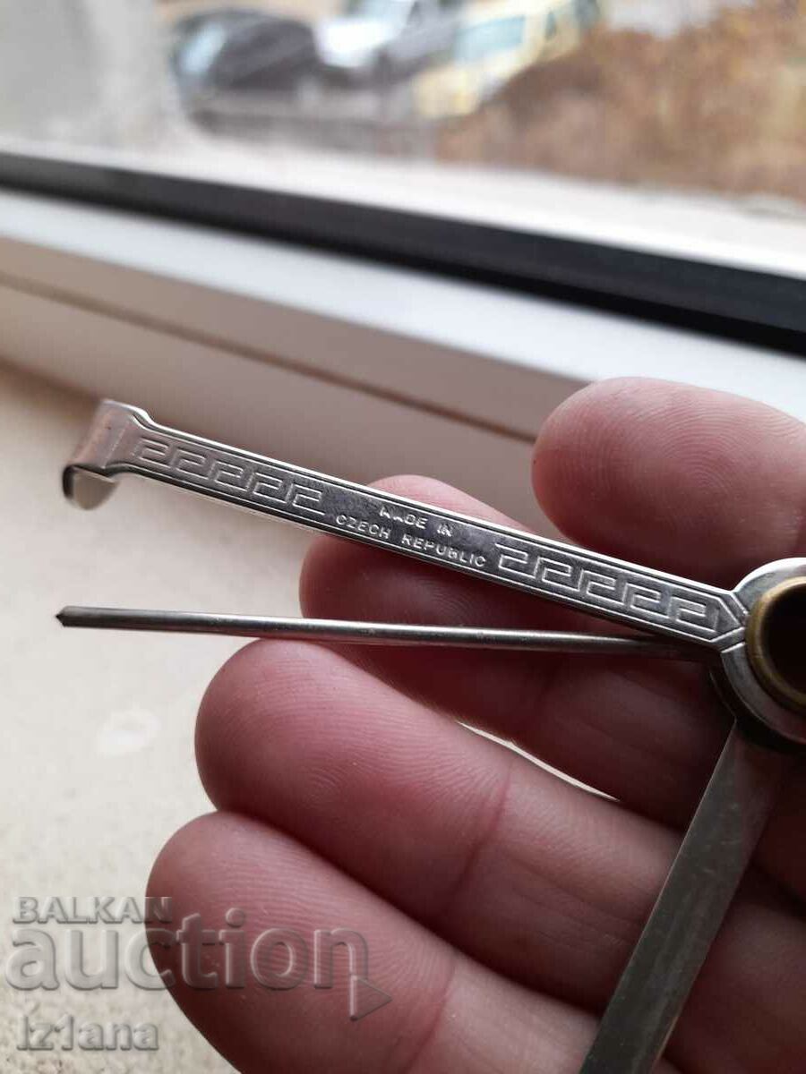 Delivery of Old smoking pipe cleaning tools Delivery of Old smoking pipe cleaning tools