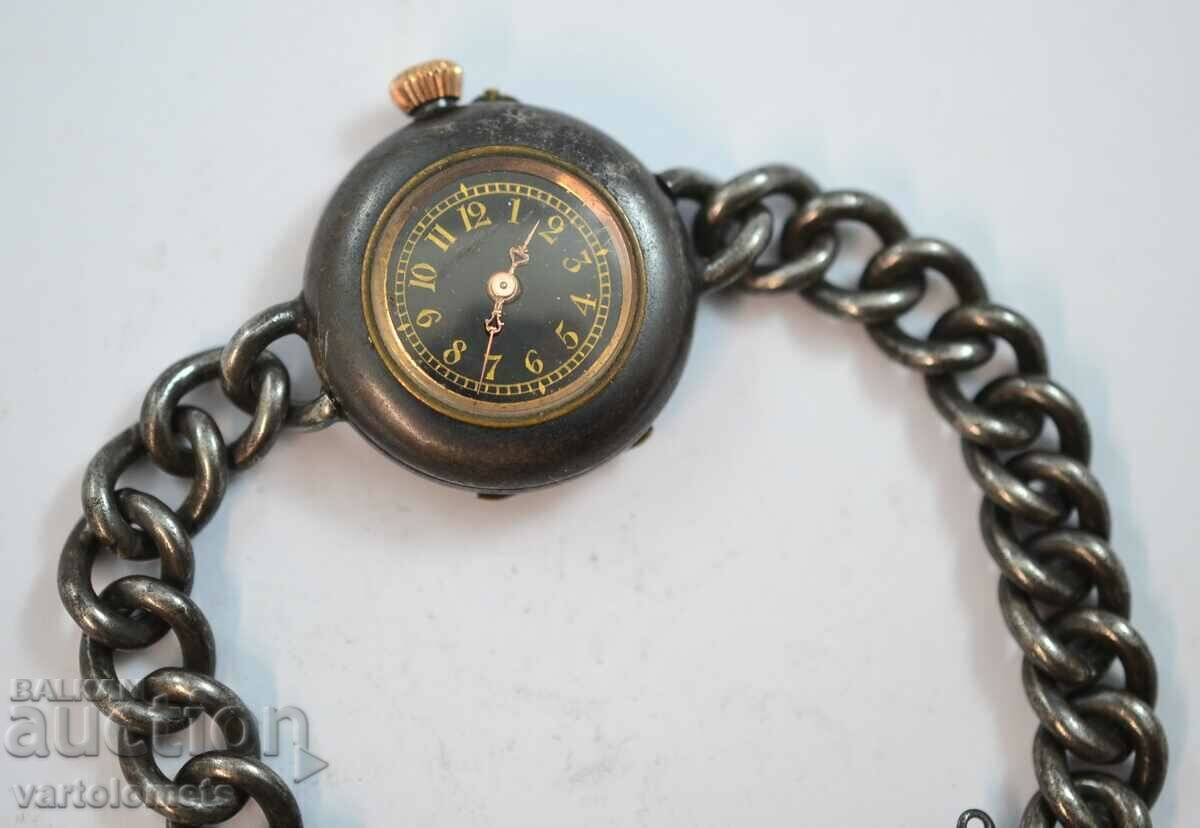 Vintage γυναικείο ρολόι τσέπης/καρπού - εργασίας με τιμή 30.00 BGN | € 15.34 Vintage γυναικείο ρολόι τσέπης/καρπού - εργασίας με τιμή 30.00 BGN | € 15.34