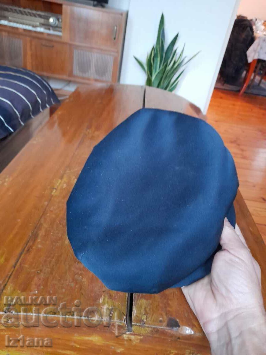 Auction  Old cap Grande mode