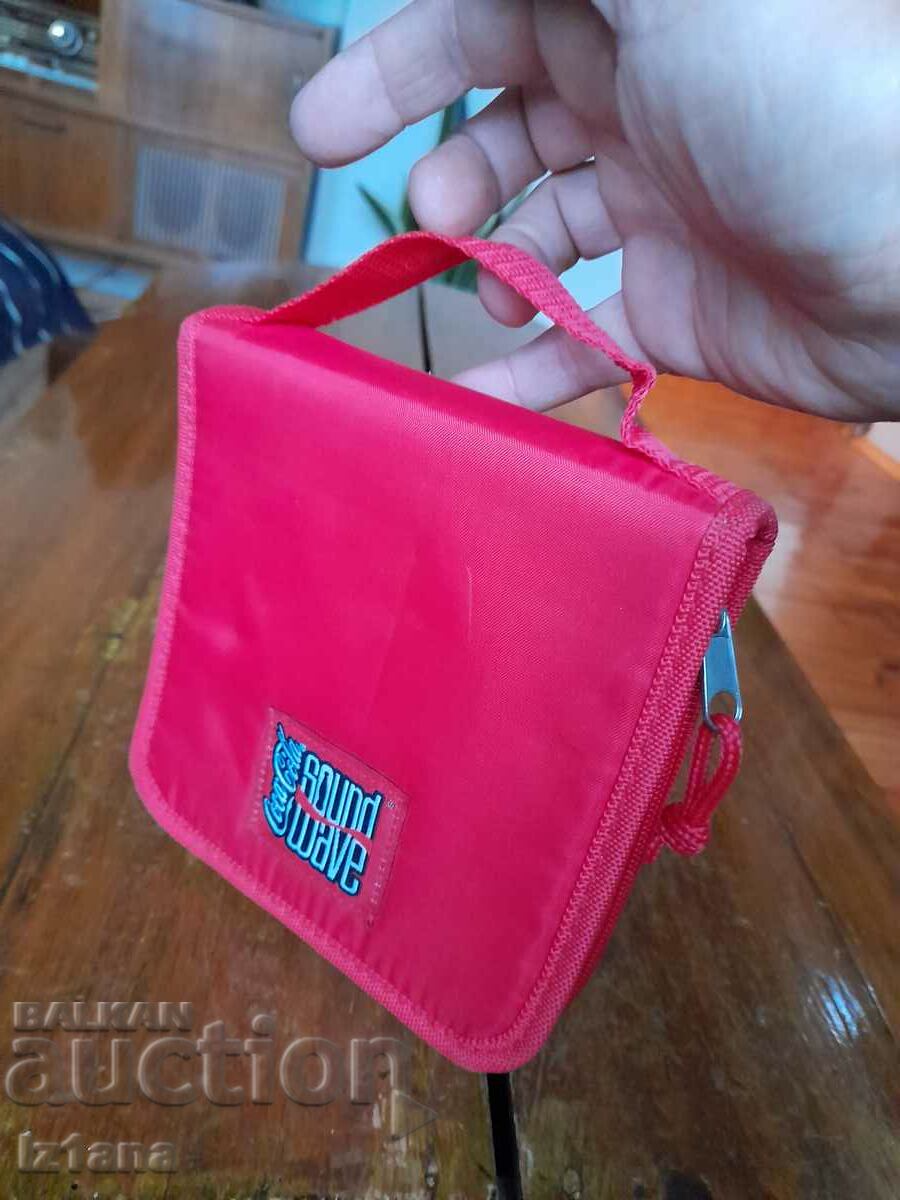 Licitație Carcasa veche de CD Coca Cola, Coca Cola