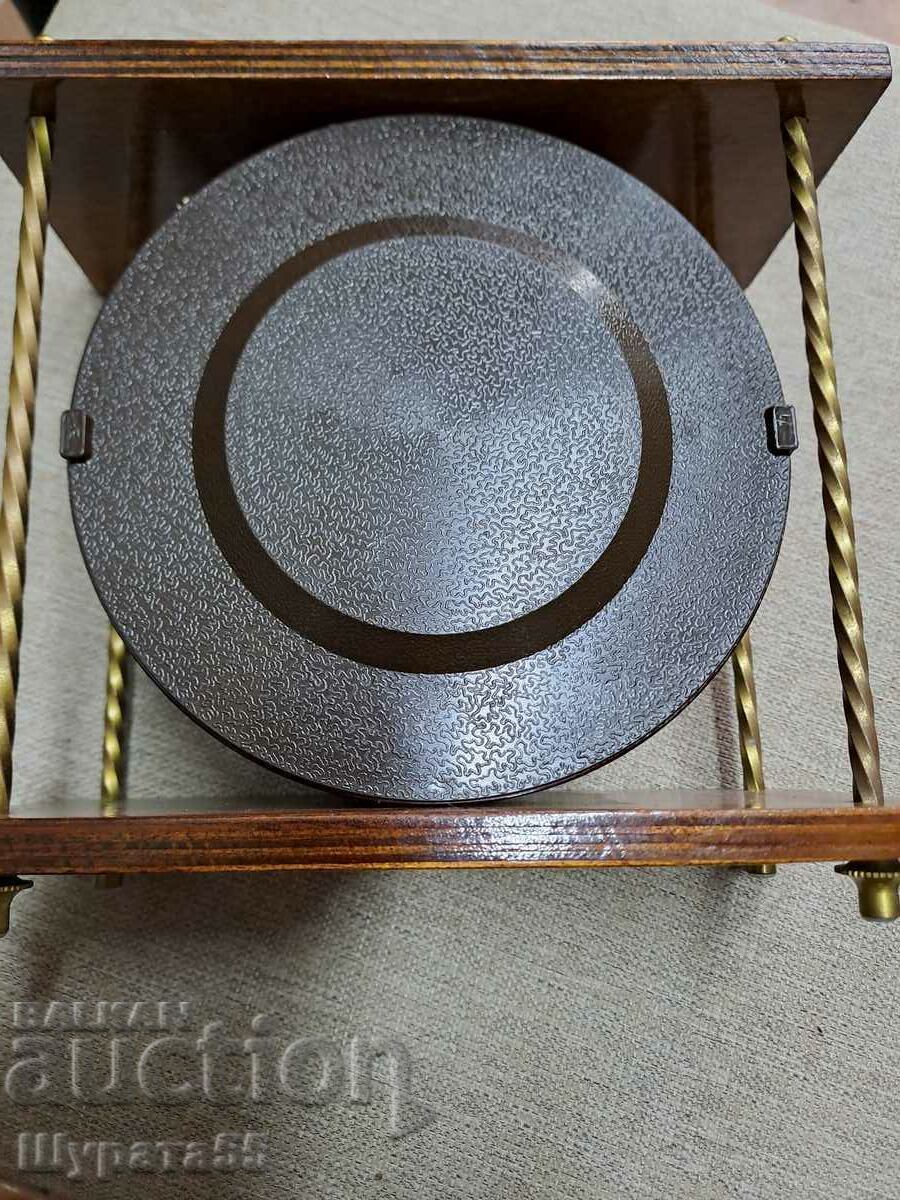 Auction Desk clock VESNA 20 cm. /20 cm. BGN 100 Auction Desk clock VESNA 20 cm. /20 cm. BGN 100