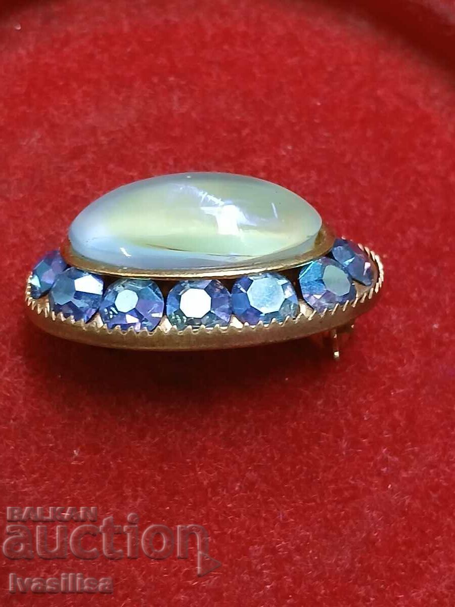 OLD VERY BEAUTIFUL BROOCH with price 15.00 BGN | € 7.67 OLD VERY BEAUTIFUL BROOCH with price 15.00 BGN | € 7.67