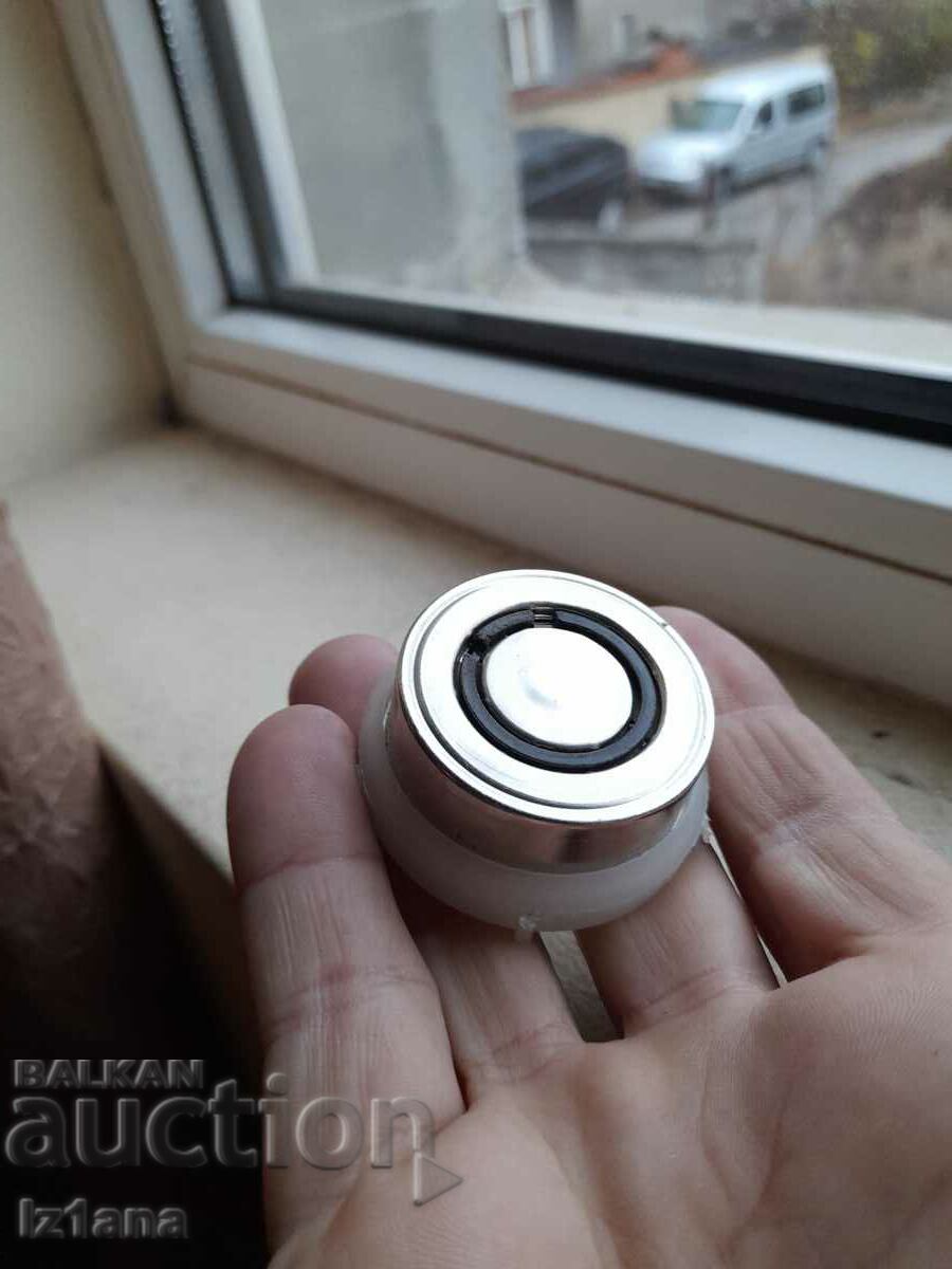 Delivery of Old Nordfern telephone handset microphone Delivery of Old Nordfern telephone handset microphone