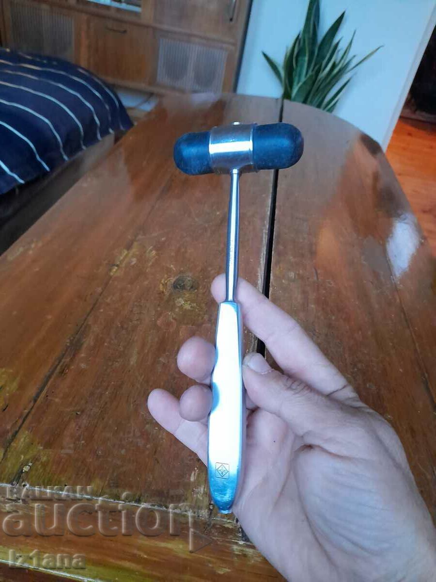 ciocan medical vechi cu preț 42.00 BGN | € 21.47