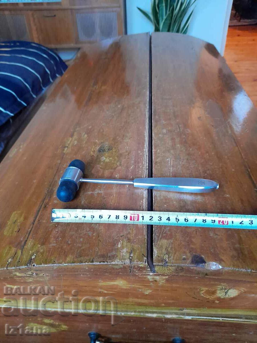 Livrarea ciocan medical vechi