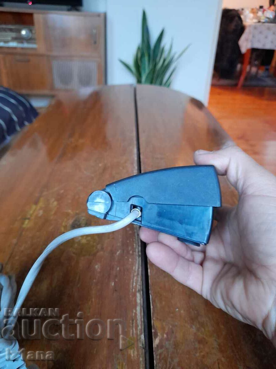 Auction Old sewing machine pedal Auction Old sewing machine pedal