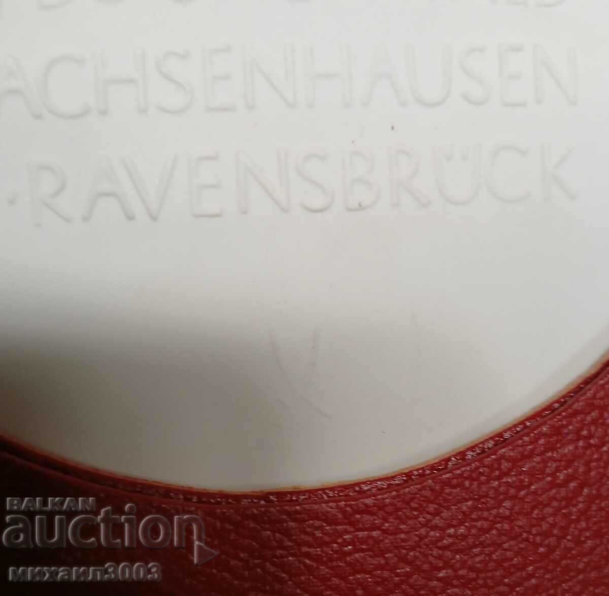 MEISEN PORCELAIN PLAQUE OF ERNST THELMANN DIAMETER 140 MM. - 7 MEISEN PORCELAIN PLAQUE OF ERNST THELMANN DIAMETER 140 MM. - 7