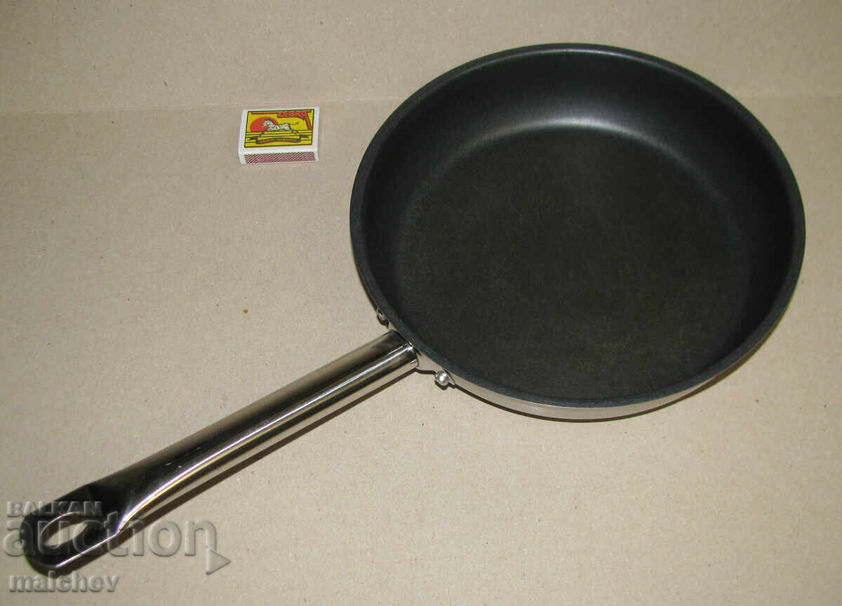 Frying pan 25.5 cm non-stick Metro Metro Professional, reserved