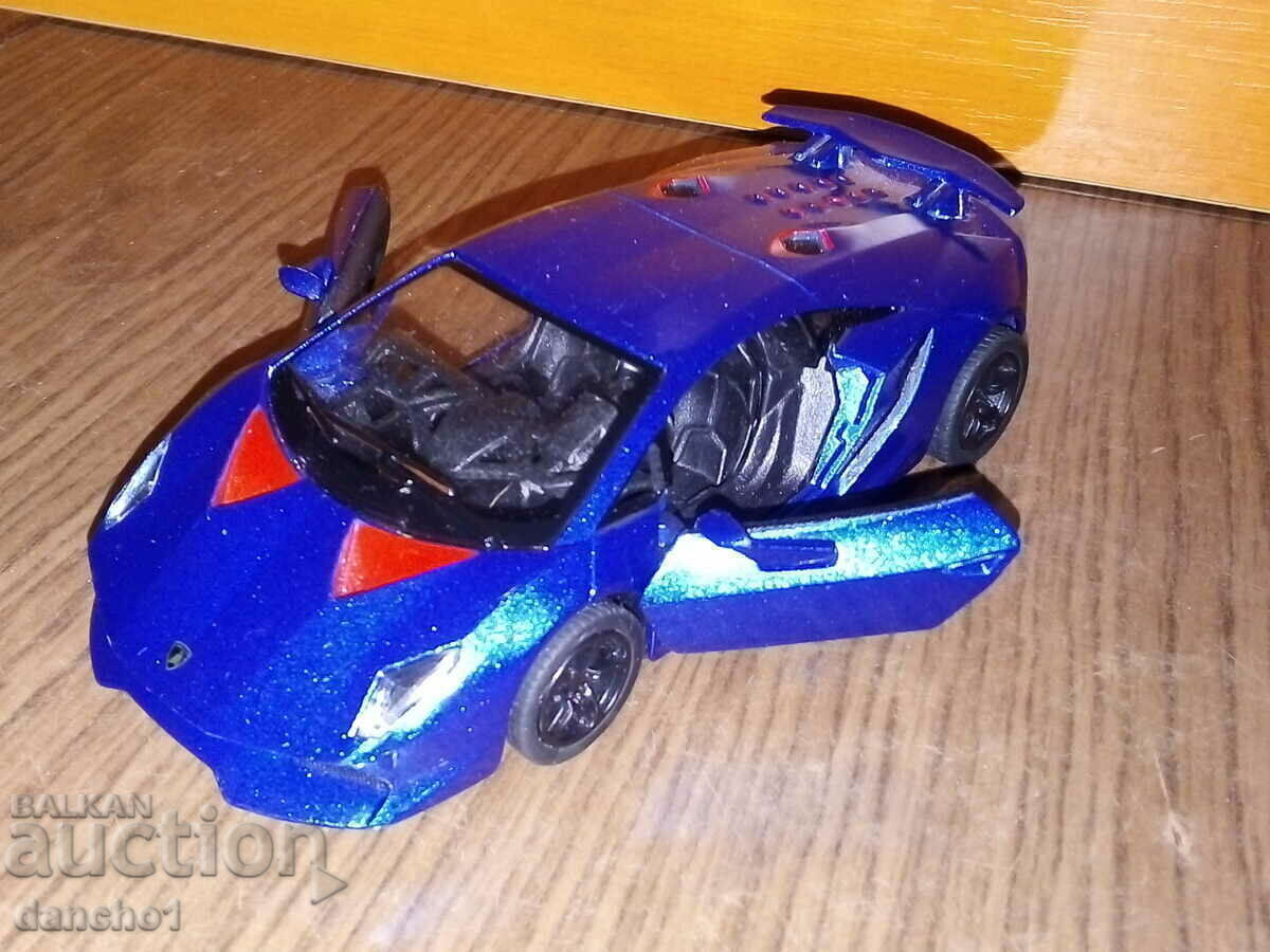 Auction  A metal cart