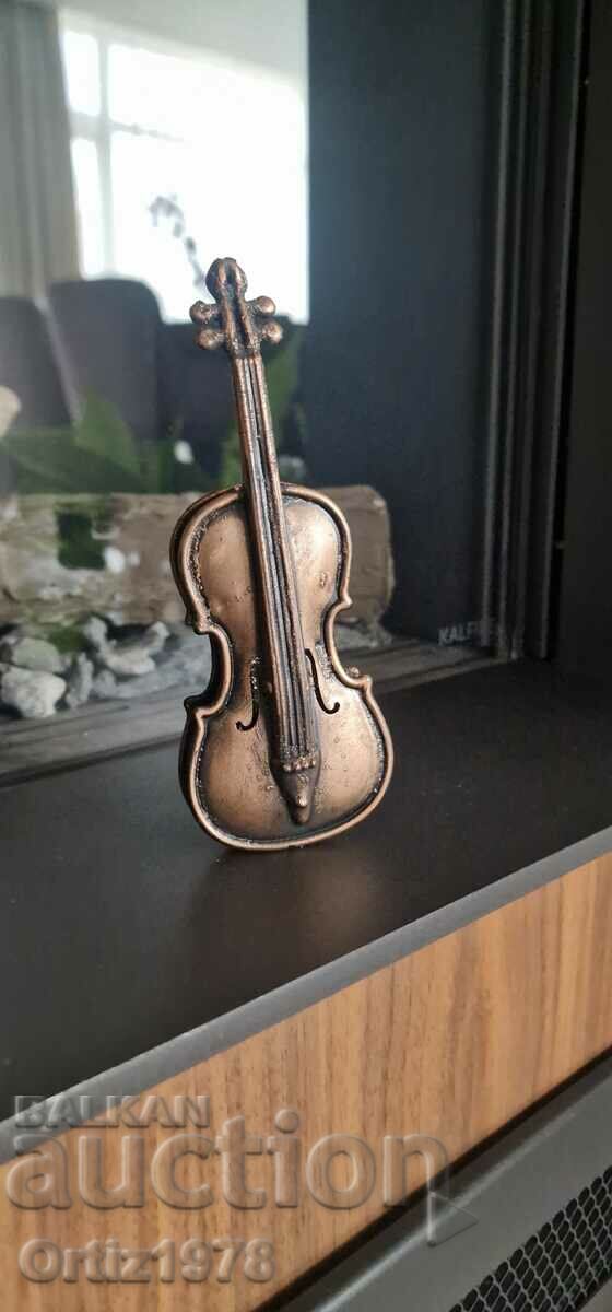 Small decorative violin, 15 cm