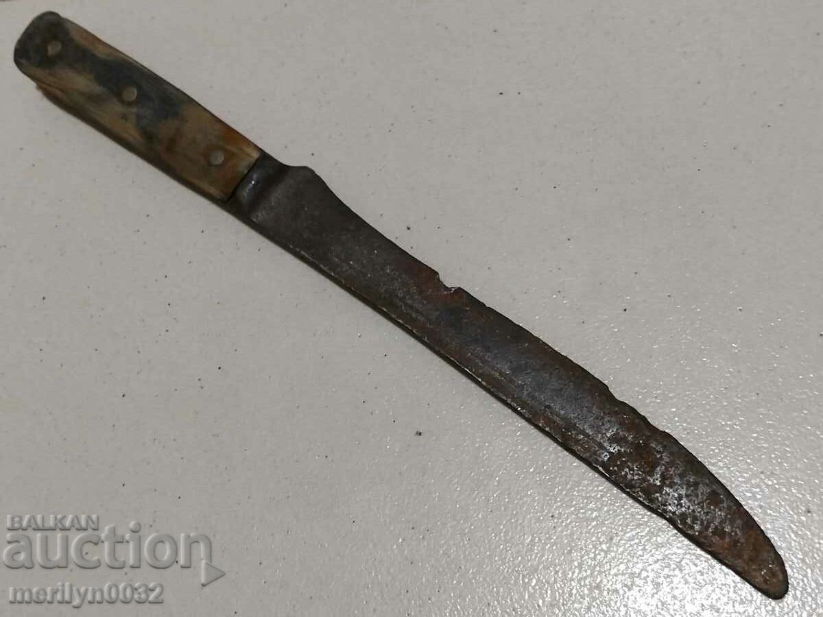 Buinovski knife charred buffalo horn 24cm without kaniya karakulak with price 89.00 BGN | € 45.50 Buinovski knife charred buffalo horn 24cm without kaniya karakulak with price 89.00 BGN | € 45.50